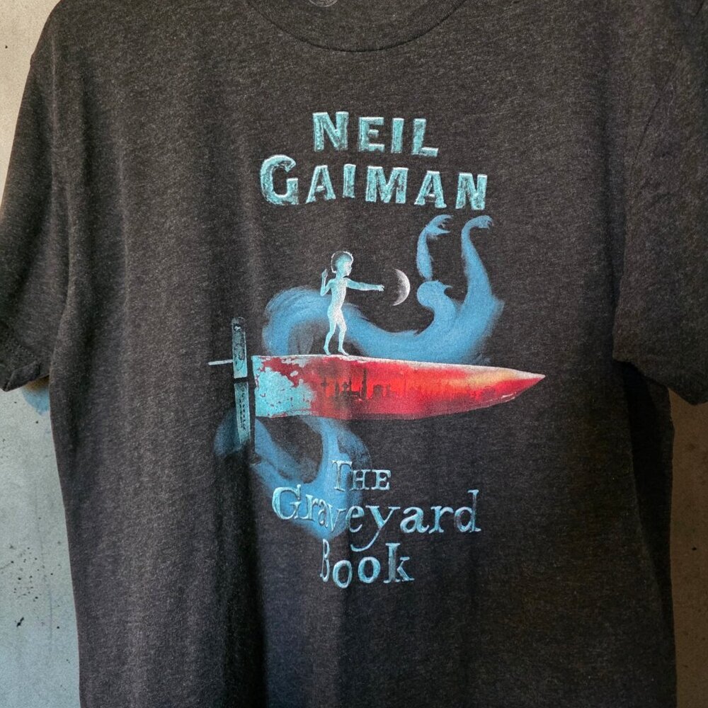 Neil Gaiman The Graveyard Book Graphic T-Shirt Mens Large Gray Out of Print Tee - Picture 3 of 10